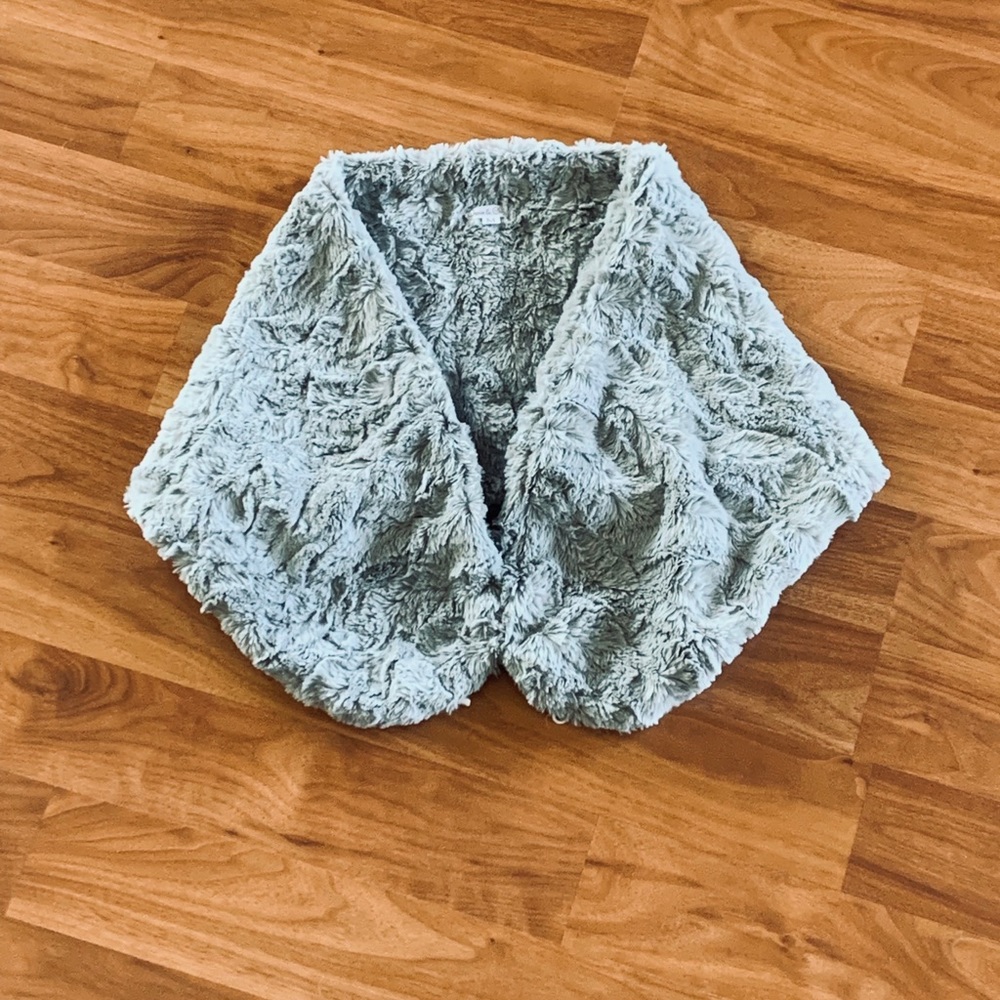 Soft Grey Faux Fur Wedding Shawl